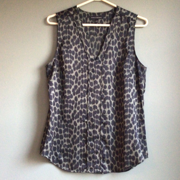 NWOT Ladies sleeveless olive green/black top Sz m - Picture 2 of 7